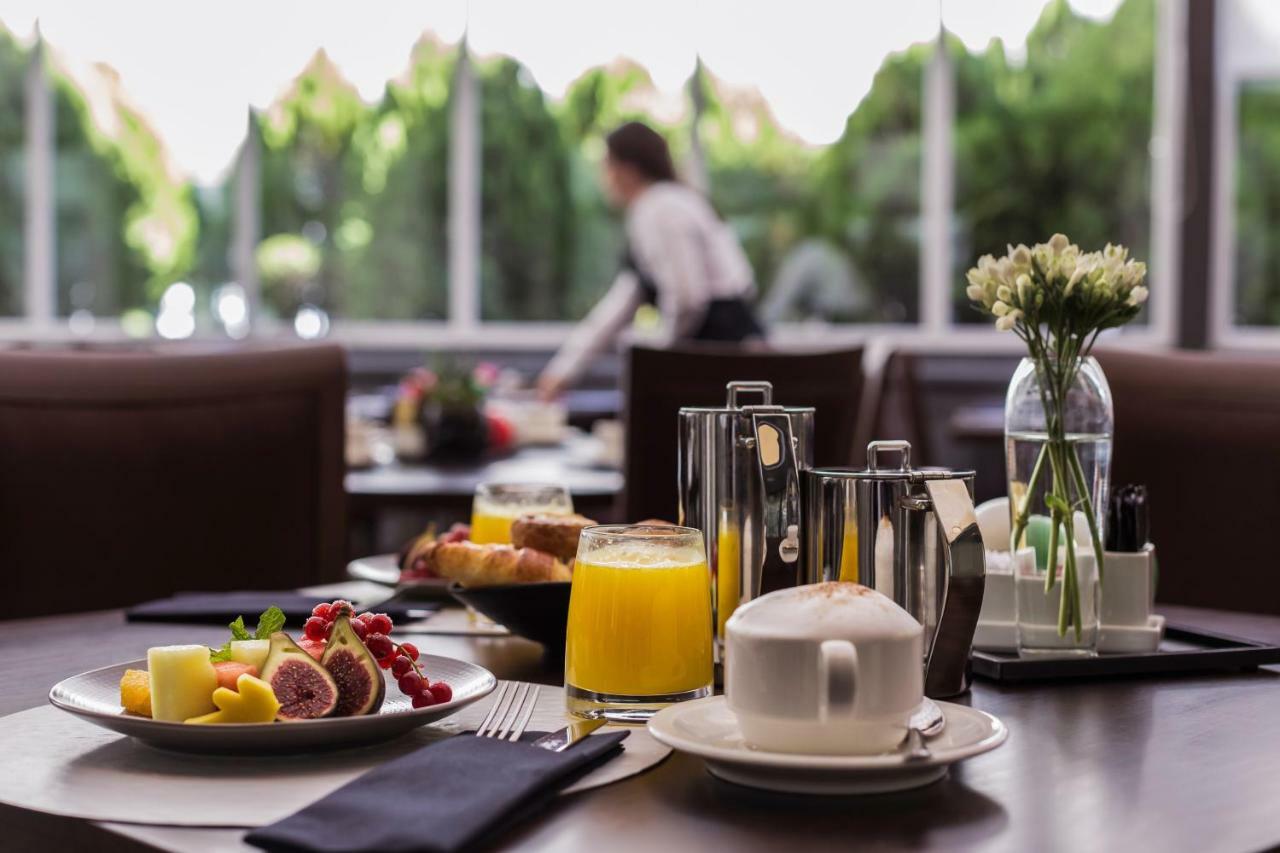 Pullman Madrid Airport & Feria Hotel Eksteriør billede